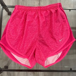 Nike shorts size Small